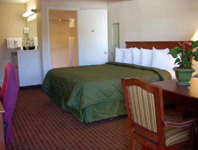 Ramada By Wyndham Near Seaworld / Mission Beach San Diego Exterior foto